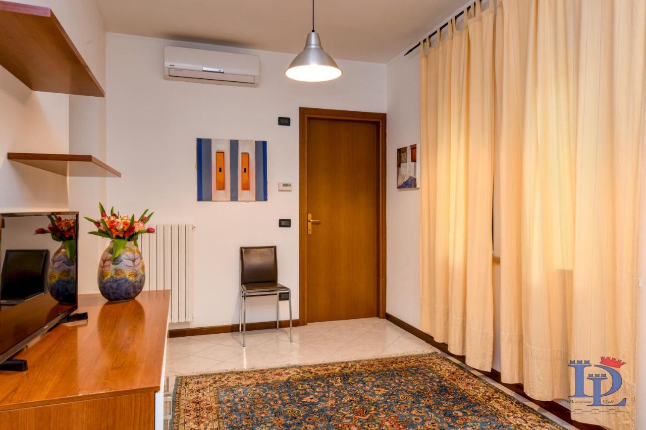 Desenzanoloft Blue Lake Star Apartment Desenzano del Garda Bagian luar foto