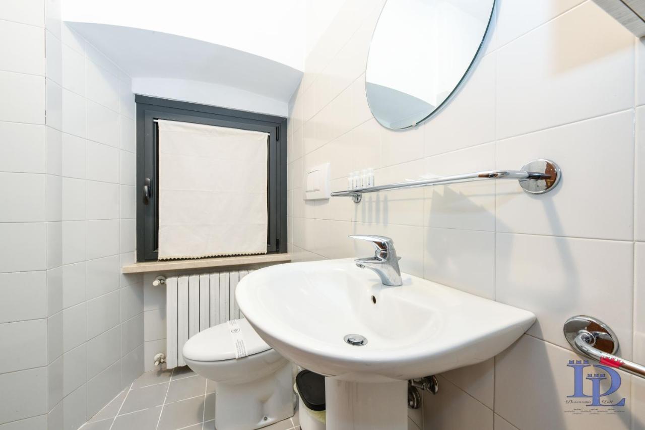 Desenzanoloft Blue Lake Star Apartment Desenzano del Garda Bagian luar foto