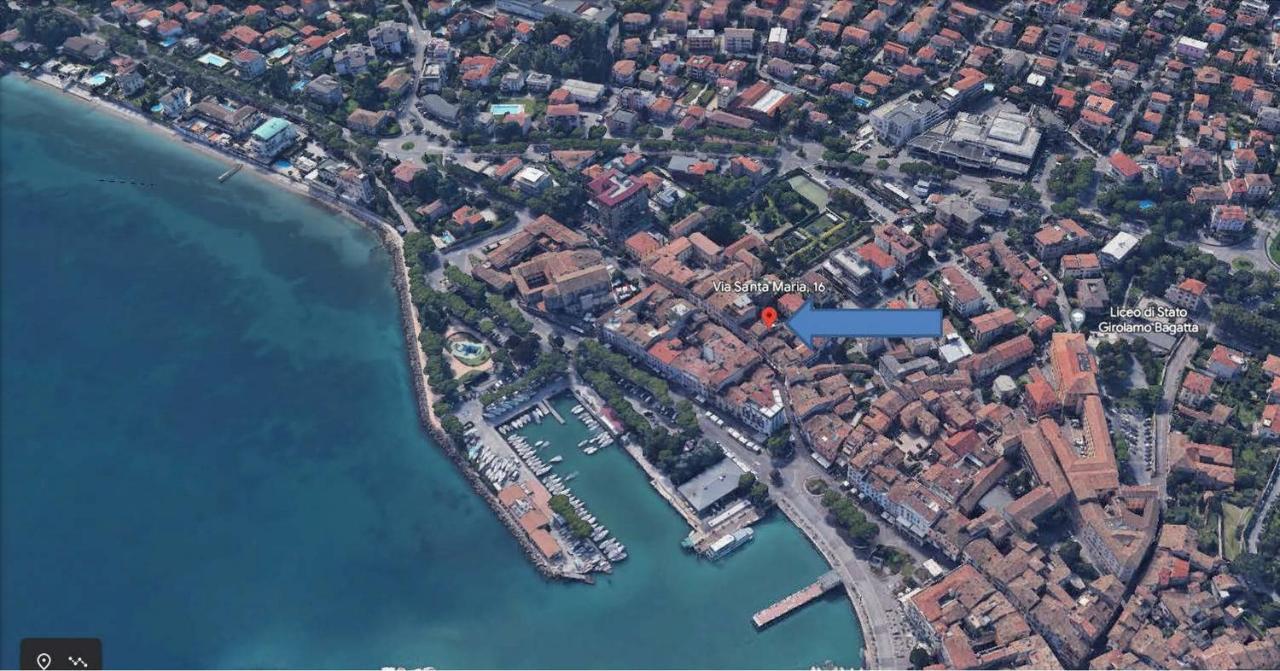 Desenzanoloft Blue Lake Star Apartment Desenzano del Garda Bagian luar foto
